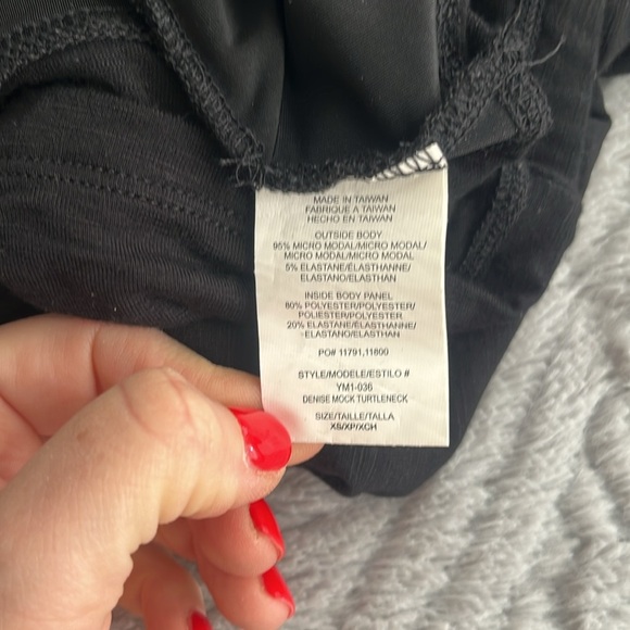 YUMMIE Women's black long sleeve mock-neck Shapewear top. XS capsule minimalist - Picture 3 of 6